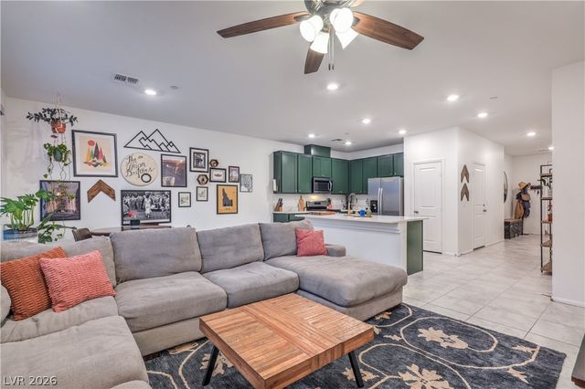 5318 Silver Branch Avenue, Las Vegas, NV 89118