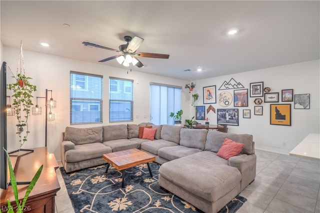 5318 Silver Branch Avenue, Las Vegas, NV 89118