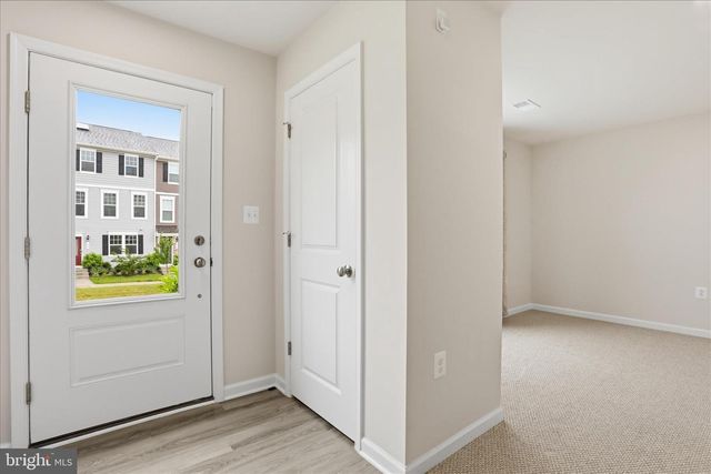 31 CAPITOL MEWS, Ranson, WV 25438