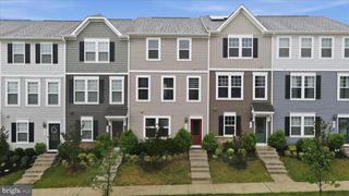 31 CAPITOL MEWS, Ranson, WV 25438