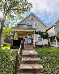 2823 N 28th STREET, Milwaukee, WI 53210