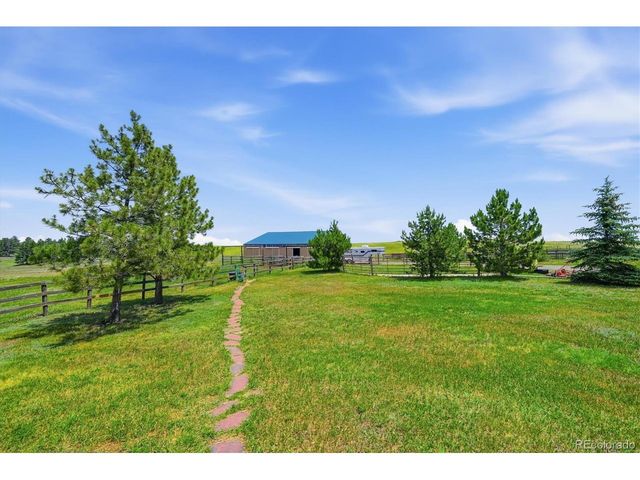 10 Bozeman Trl, Elizabeth, CO 80107
