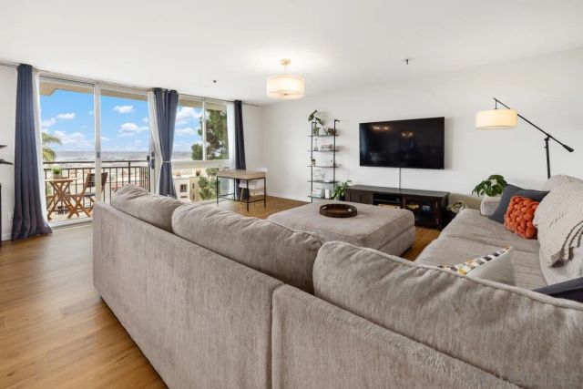 2414 Front St 31, San Diego, CA 92101