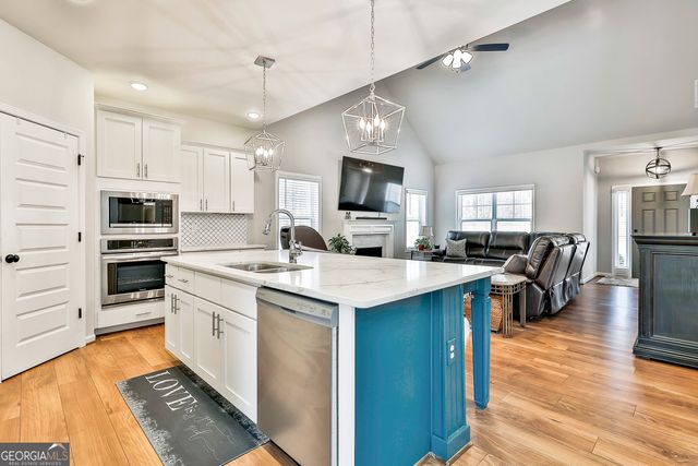 124 Wilmington Court, Newnan, GA 30263