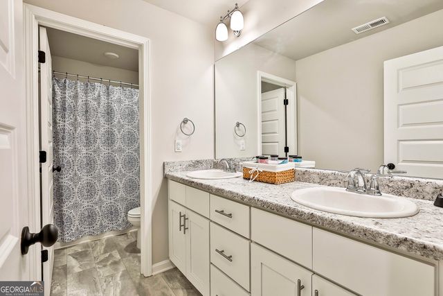 124 Wilmington Court, Newnan, GA 30263