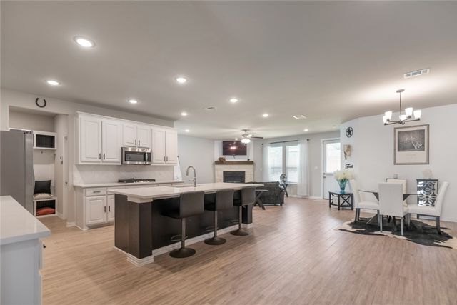1412 Whitetail Lane, Azle, TX 76020