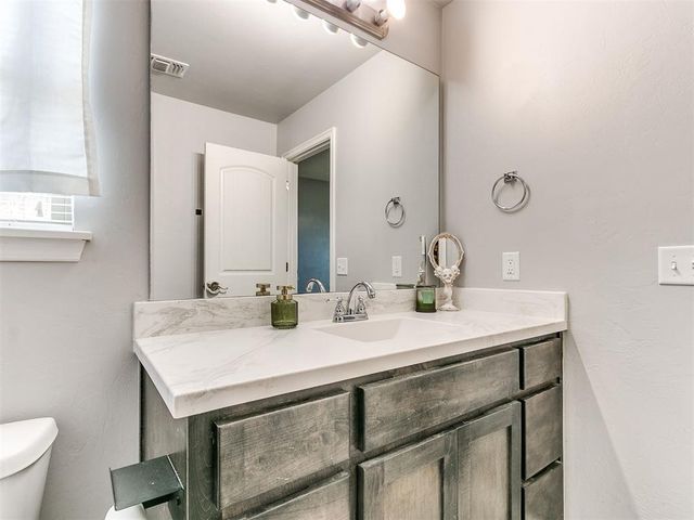 9524 SW 29th Terrace, Oklahoma City, OK 73128