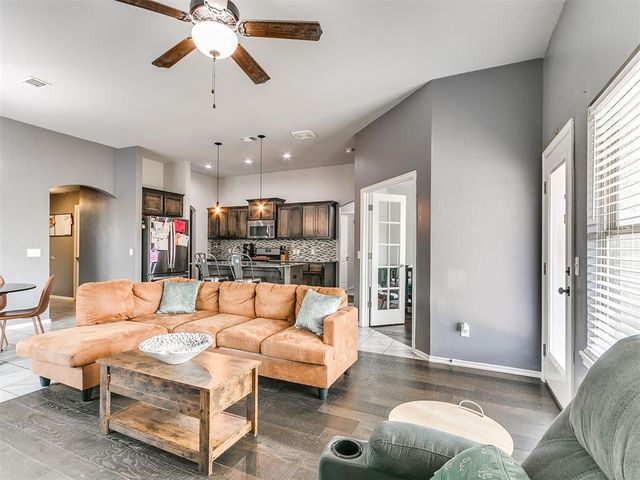 9524 SW 29th Terrace, Oklahoma City, OK 73128