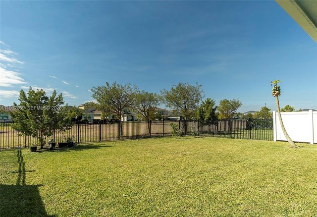 1600 Wandering Willow Way, Loxahatchee, FL 33470