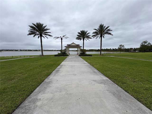 1600 Wandering Willow Way, Loxahatchee, FL 33470