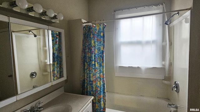 203 ORCHARD Drive, Carbondale, IL 62901