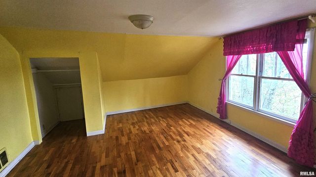 203 ORCHARD Drive, Carbondale, IL 62901