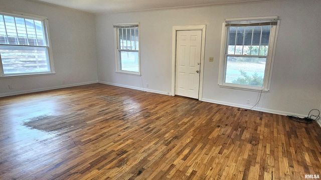 203 ORCHARD Drive, Carbondale, IL 62901