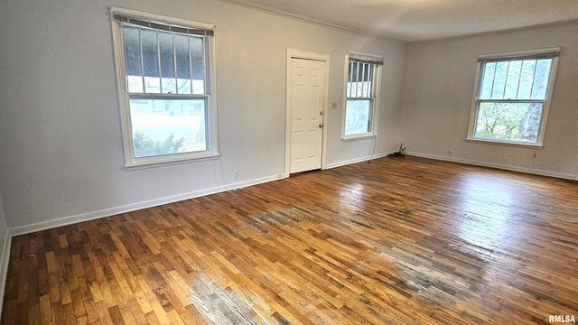 203 ORCHARD Drive, Carbondale, IL 62901