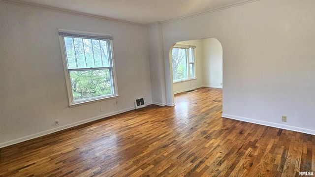 203 ORCHARD Drive, Carbondale, IL 62901