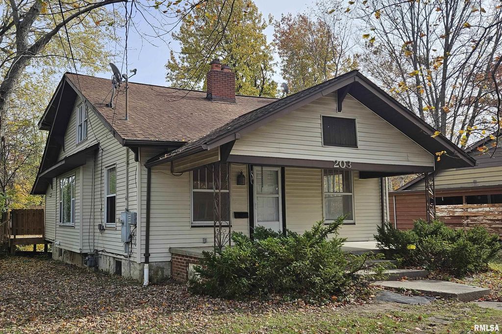 203 ORCHARD Drive, Carbondale, IL 62901