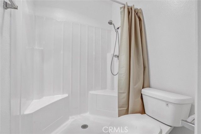 22100 Burbank 130C, Woodland Hills (los Angeles), CA 91367