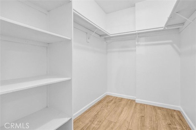 22100 Burbank 130C, Woodland Hills (los Angeles), CA 91367