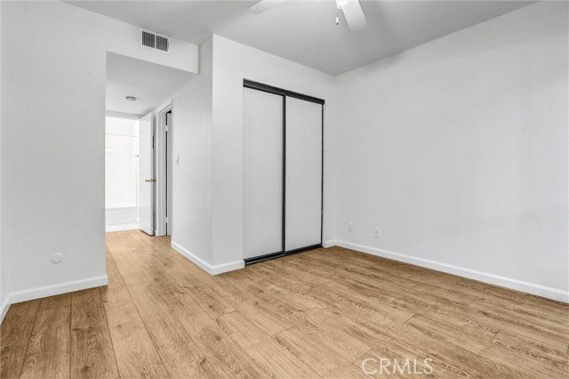 22100 Burbank 130C, Woodland Hills (los Angeles), CA 91367