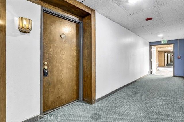 22100 Burbank 130C, Woodland Hills (los Angeles), CA 91367