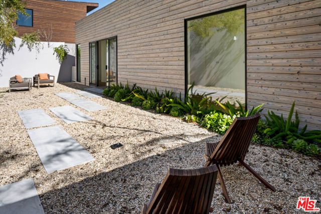 4683 Glenalbyn Drive, Los Angeles, CA 90065