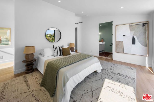 4683 Glenalbyn Drive, Los Angeles, CA 90065