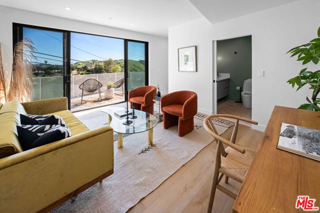 4683 Glenalbyn Drive, Los Angeles, CA 90065