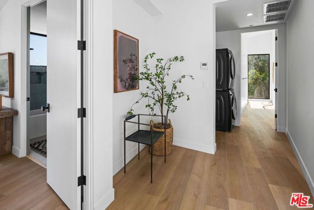 4683 Glenalbyn Drive, Los Angeles, CA 90065