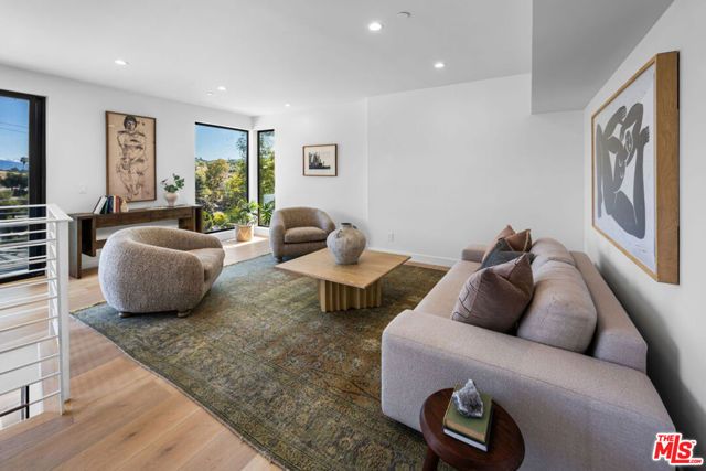 4683 Glenalbyn Drive, Los Angeles, CA 90065