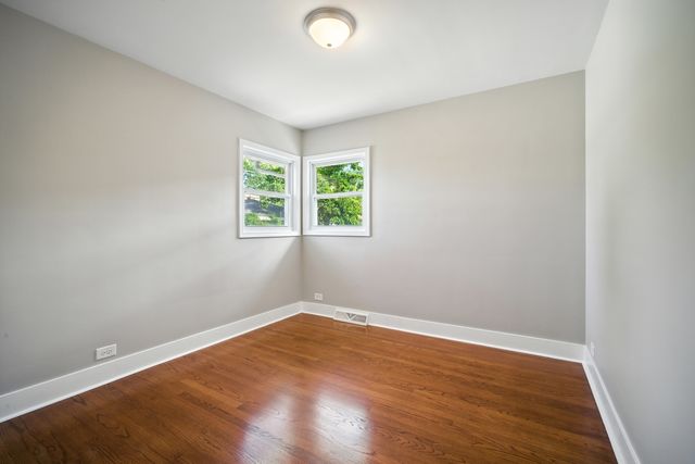 8915 Laramie Avenue, Skokie, IL 60077