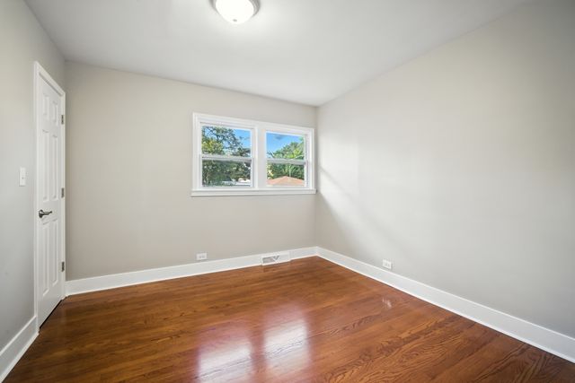 8915 Laramie Avenue, Skokie, IL 60077