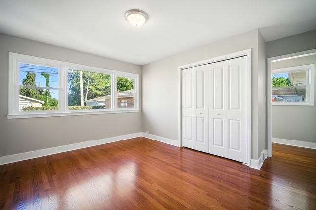 8915 Laramie Avenue, Skokie, IL 60077