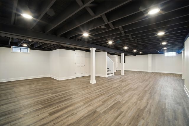 8915 Laramie Avenue, Skokie, IL 60077