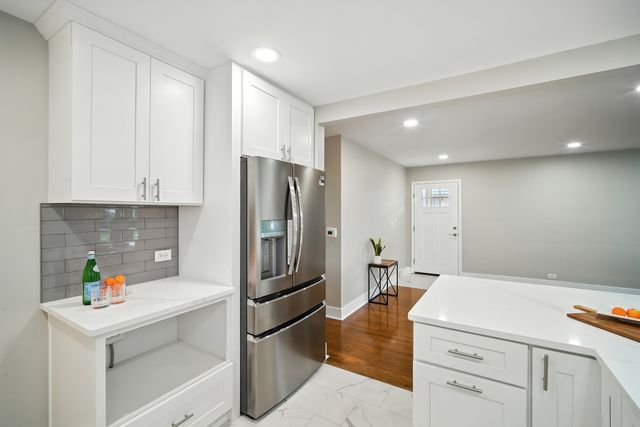 8915 Laramie Avenue, Skokie, IL 60077