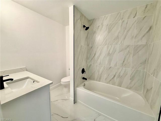 2600 26th ST W, Lehigh Acres, FL 33971