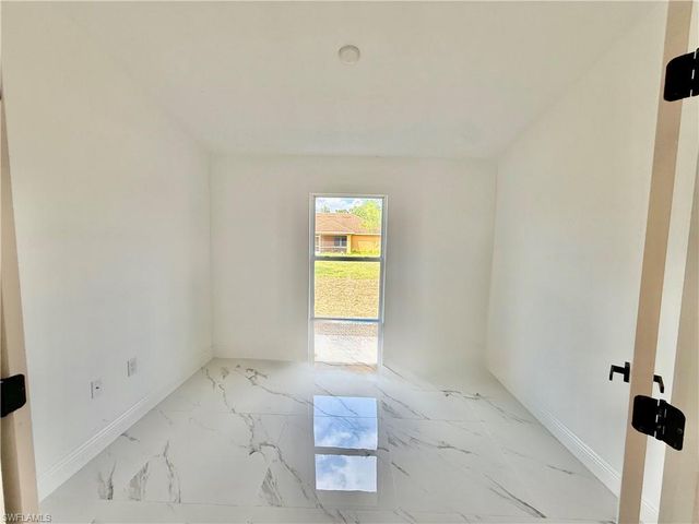 2600 26th ST W, Lehigh Acres, FL 33971