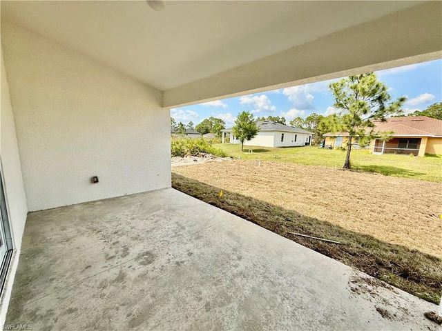 2600 26th ST W, Lehigh Acres, FL 33971