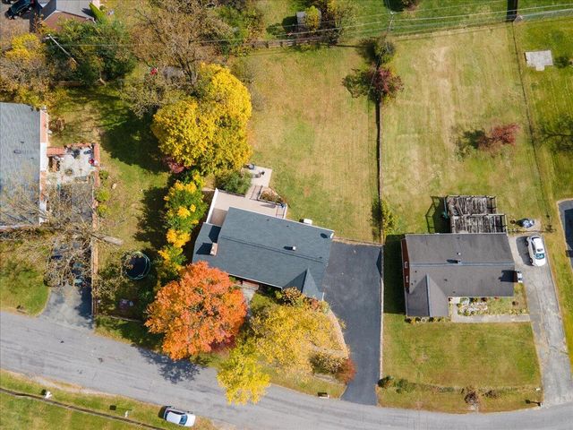 2014 Wynmere DR, Roanoke, VA 24018