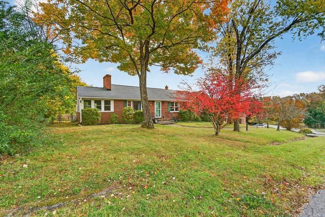 2014 Wynmere DR, Roanoke, VA 24018