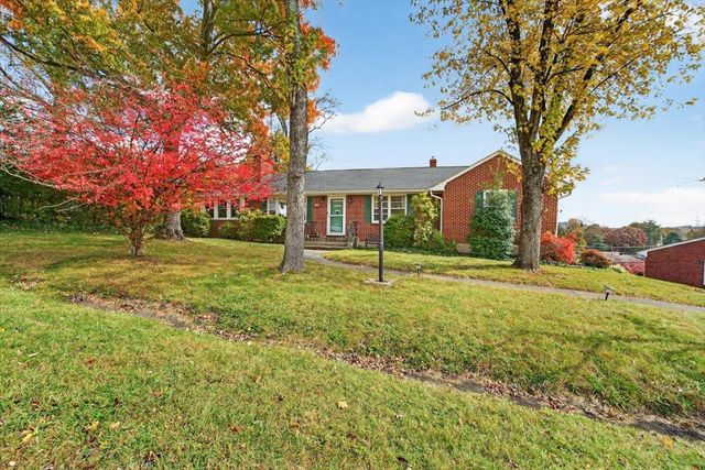 2014 Wynmere DR, Roanoke, VA 24018