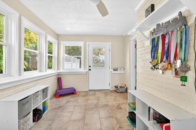 2014 Wynmere DR, Roanoke, VA 24018