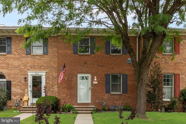 228 GEORGETOWN CIR, Hanover, PA 17331
