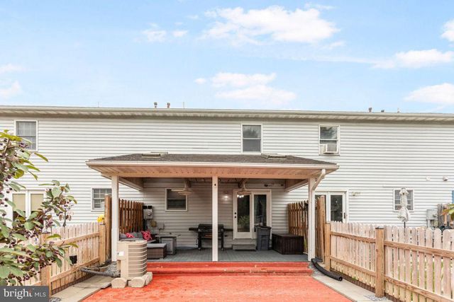 228 GEORGETOWN CIR, Hanover, PA 17331
