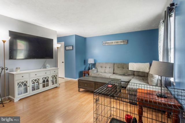 228 GEORGETOWN CIR, Hanover, PA 17331