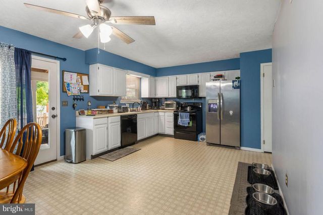 228 GEORGETOWN CIR, Hanover, PA 17331