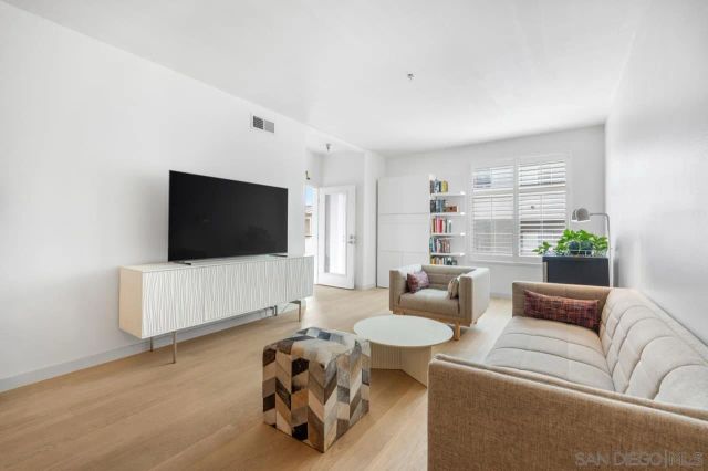 1642 7Th 325, San Diego, CA 92101