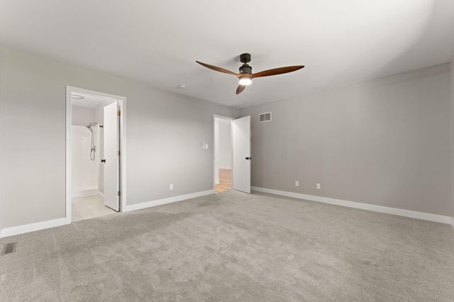 5012 W 92nd Avenue, Crown Point, IN 46307