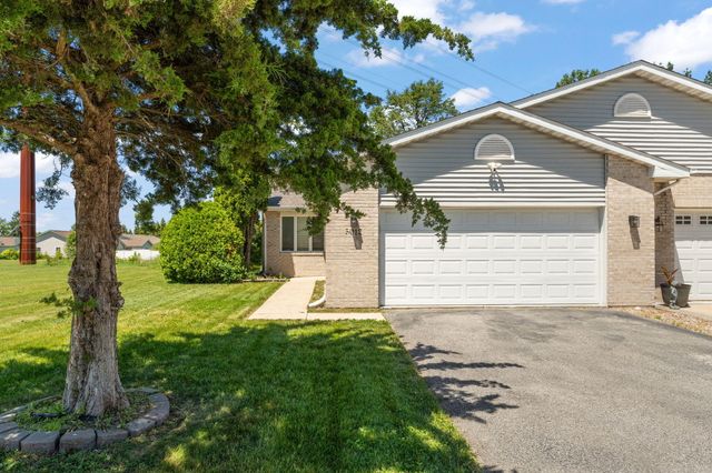 5012 W 92nd Avenue, Crown Point, IN 46307