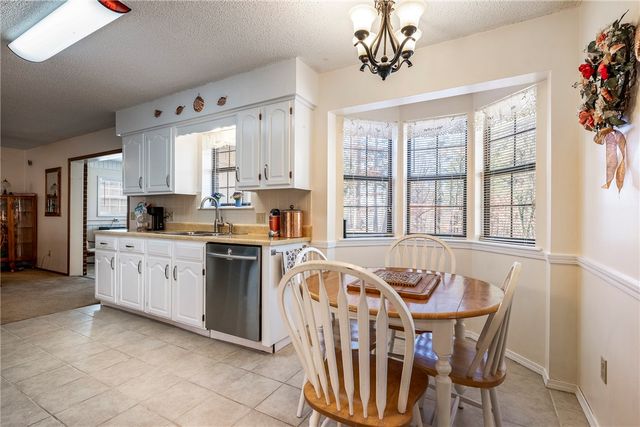 2 Wigston Lane, Bella Vista, AR 72714