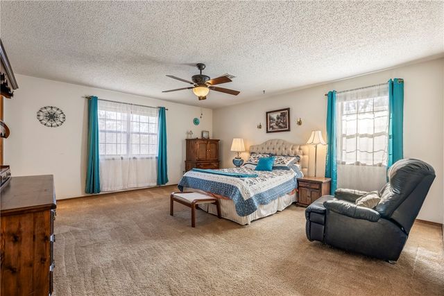 2 Wigston Lane, Bella Vista, AR 72714